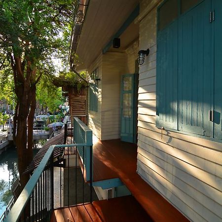 La Moon Hostel Bangkok Ngoại thất bức ảnh