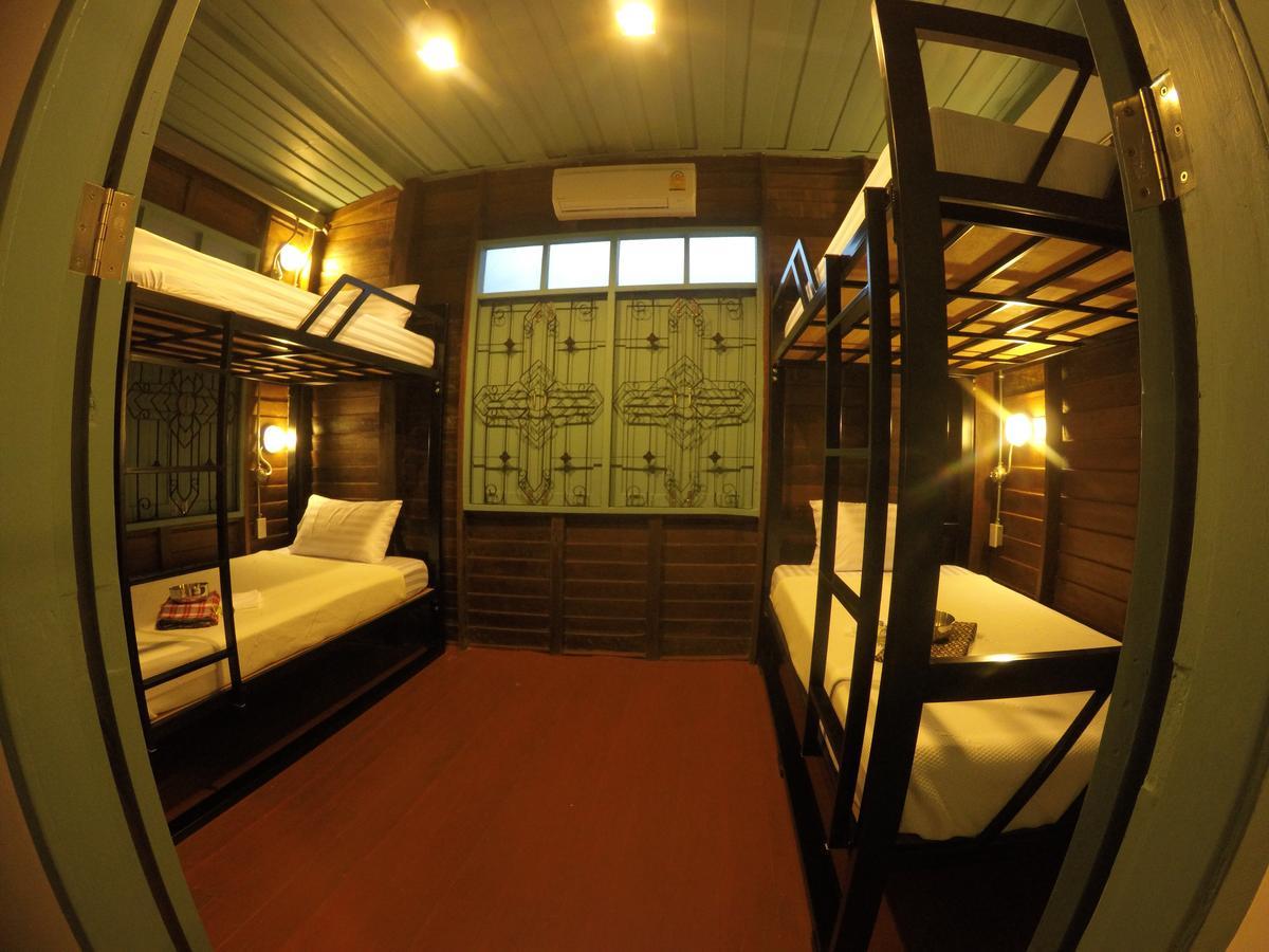 La Moon Hostel Bangkok Ngoại thất bức ảnh