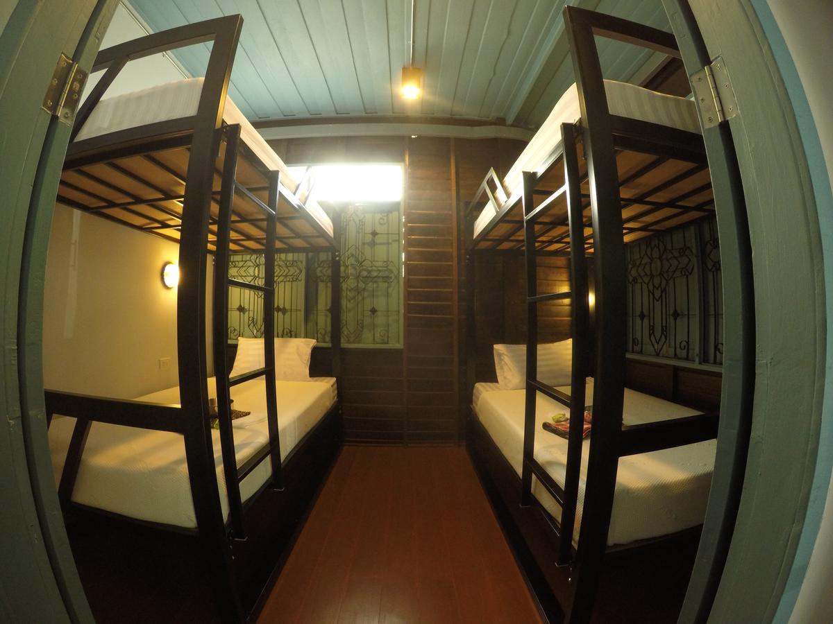 La Moon Hostel Bangkok Ngoại thất bức ảnh