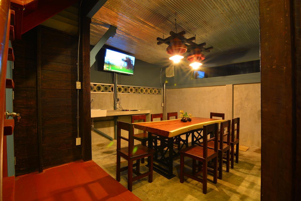 La Moon Hostel Bangkok Ngoại thất bức ảnh