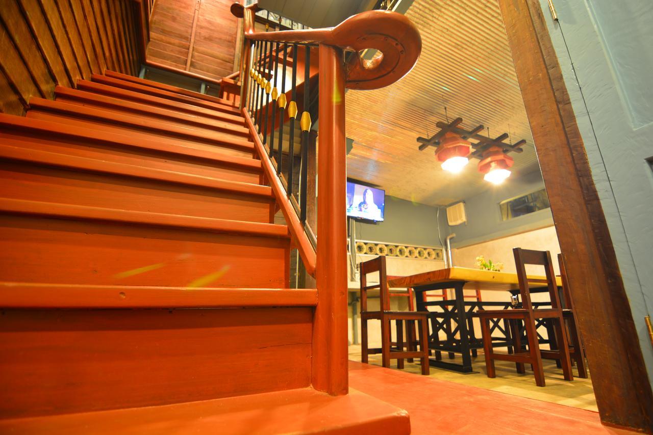 La Moon Hostel Bangkok Ngoại thất bức ảnh