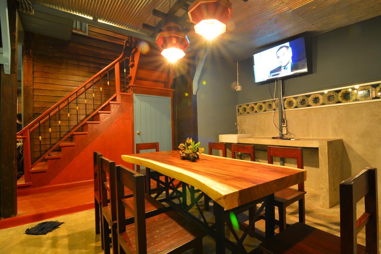 La Moon Hostel Bangkok Ngoại thất bức ảnh