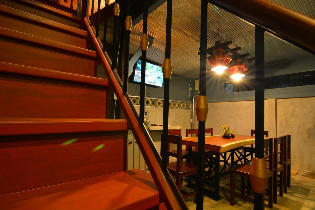 La Moon Hostel Bangkok Ngoại thất bức ảnh
