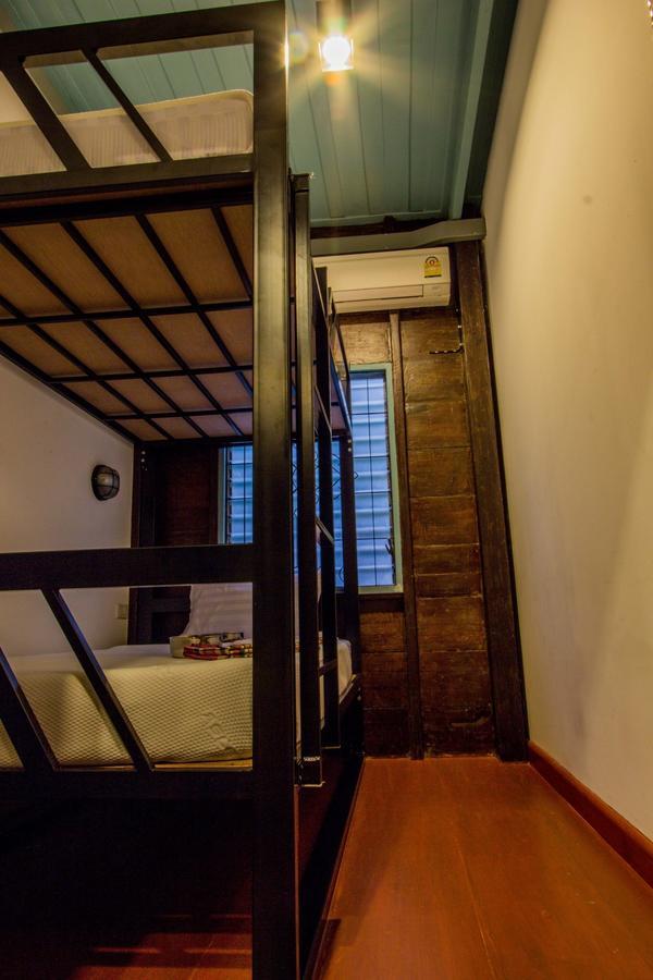 La Moon Hostel Bangkok Ngoại thất bức ảnh