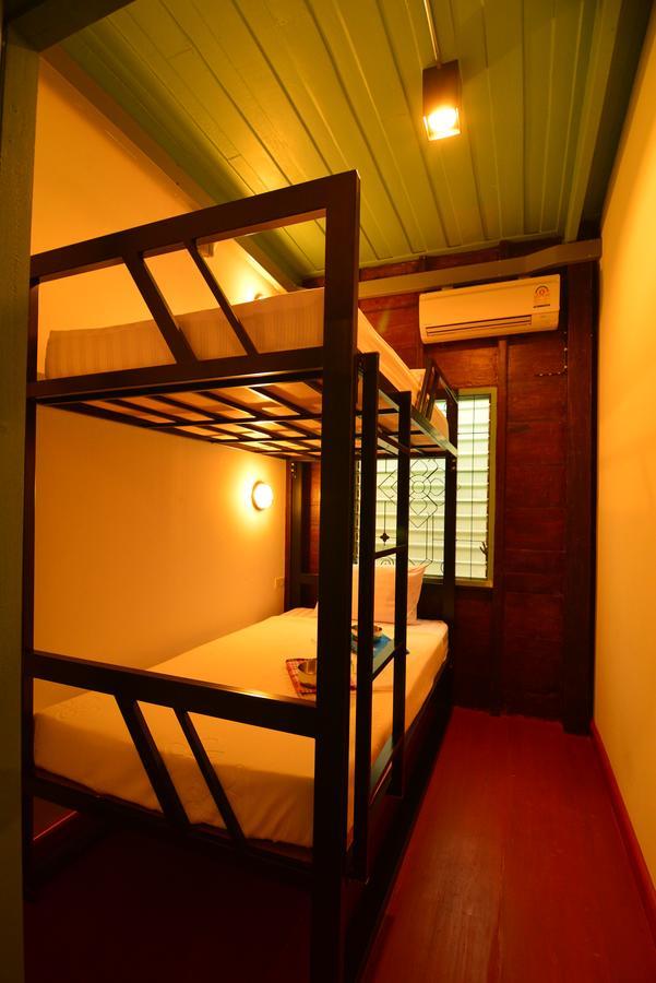 La Moon Hostel Bangkok Ngoại thất bức ảnh